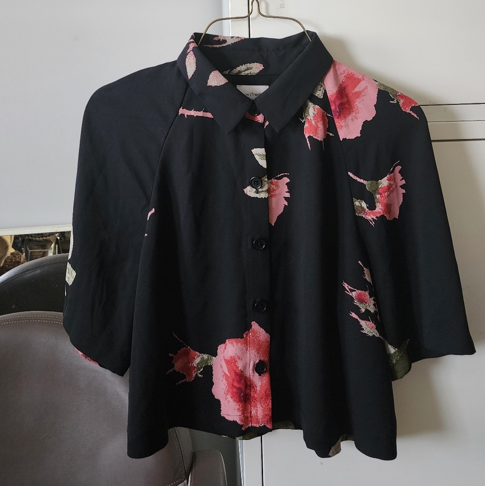 EUC Aritzia Babaton Crop Top (M)